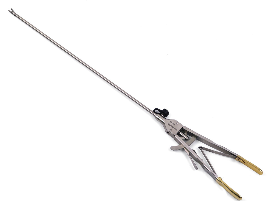 新品未使用！ドイツ製エースクラップ　練習用持針器、鑷子 洗浄ポート付練習用持針器CNKストレート | 日本スリービー・サイエン